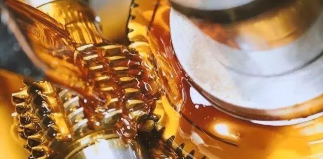 齒輪油多久換一次，汽車齒輪油又應(yīng)該如何選擇？